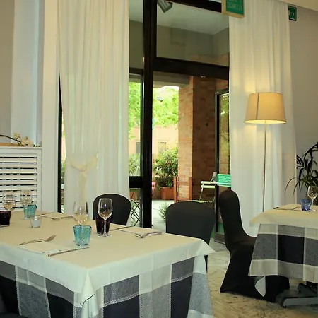 Hotel Salera 4*